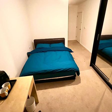 إدجوير Ensuit Double Room In London, Colindale المظهر الخارجي الصورة