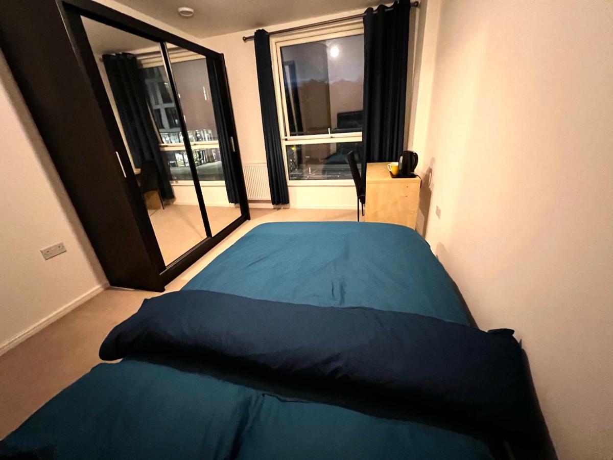إدجوير Ensuit Double Room In London, Colindale المظهر الخارجي الصورة